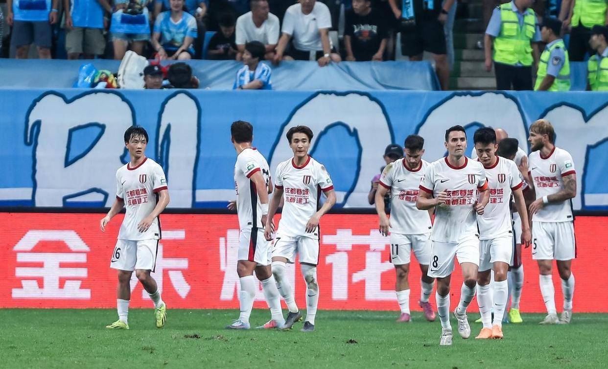 关于社区盾倒计时；芝加哥公牛赛前扳平良机；细节引发关注；球迷炸锅；轮换策略成焦点的信息