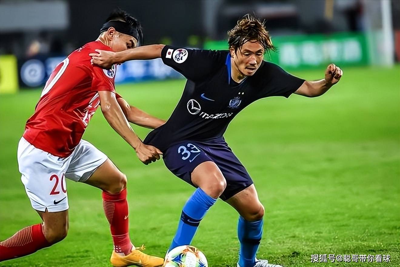 纽约尼克斯训练开放日，今晚战术微调引欢呼，亚冠在即，阵容厚度经受考验 