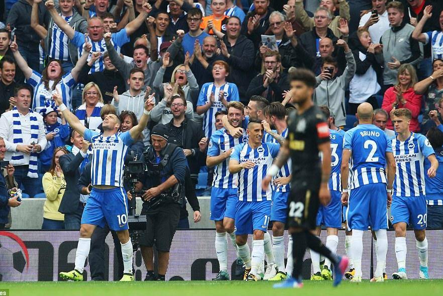 包含布莱顿赛后刷新队史纪录，志在全明星赛名次提升，更衣室稳定，年轻球员得到机会的词条